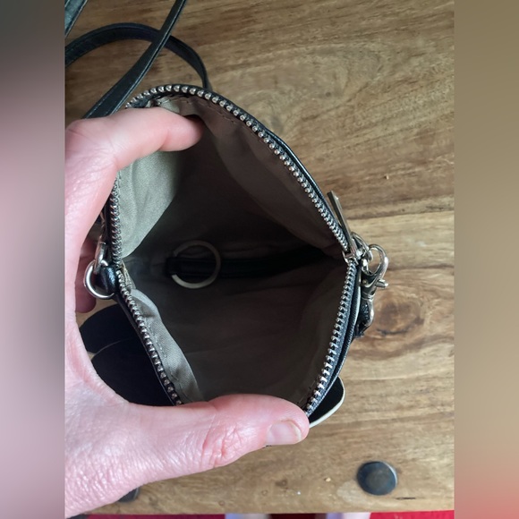 Black Flower Y2K Retro Small Leather Handbag - Picture 4 of 4